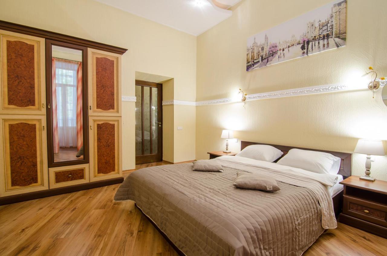 Apartment At Malaya Zhytomyrska 5 키예프 외부 사진