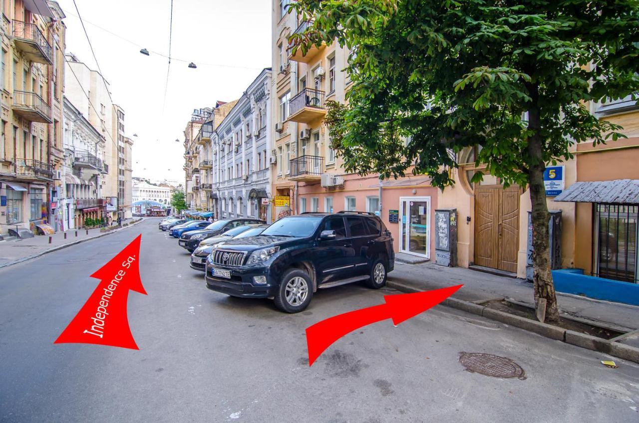 Apartment At Malaya Zhytomyrska 5 키예프 외부 사진