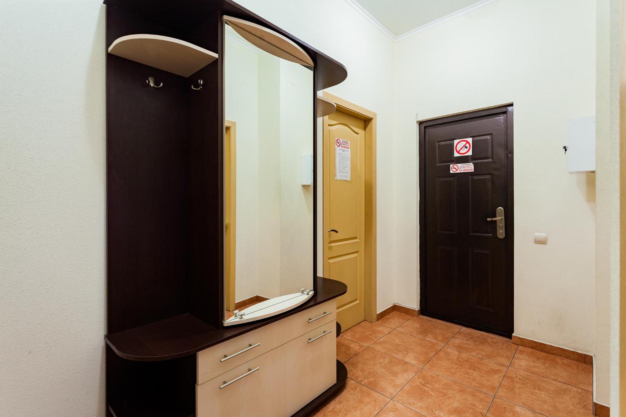 Apartment At Malaya Zhytomyrska 5 키예프 외부 사진