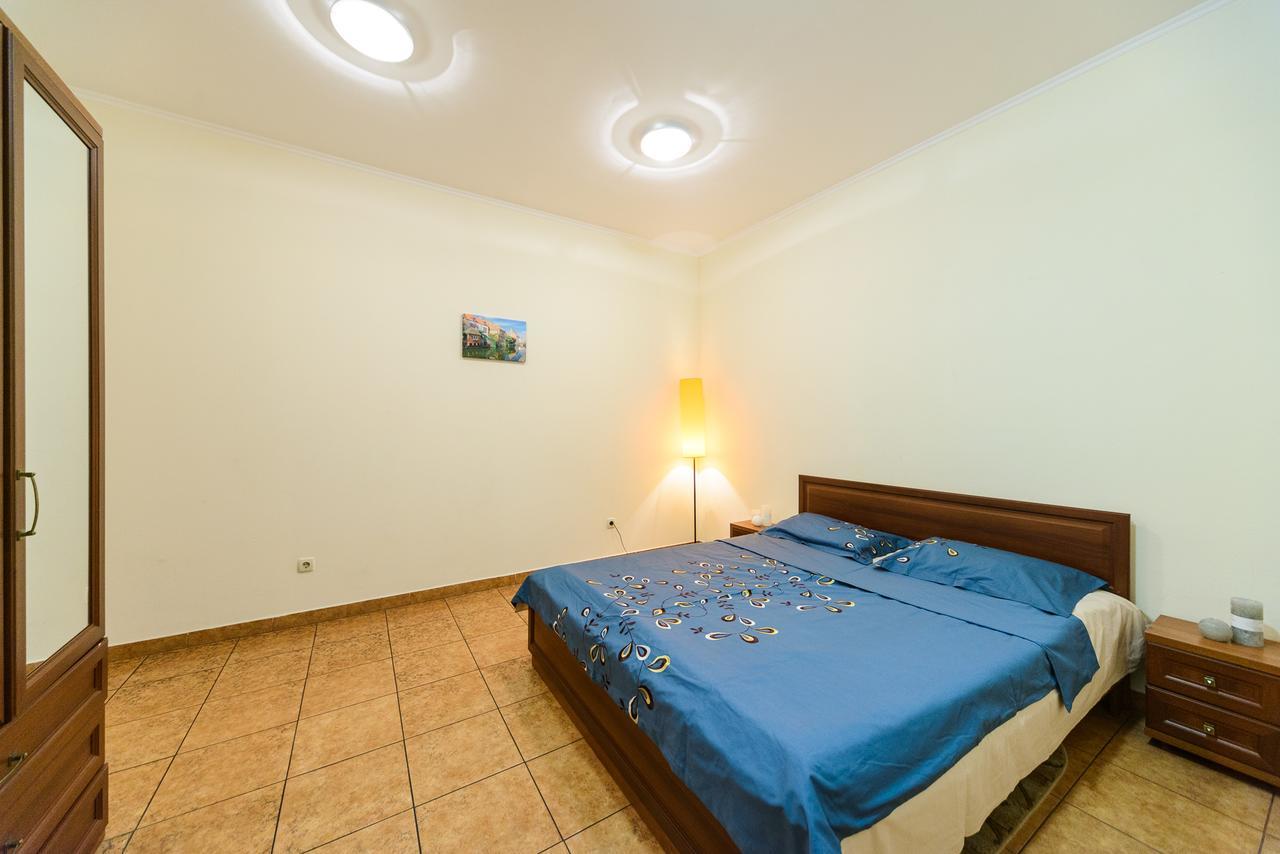 Apartment At Malaya Zhytomyrska 5 키예프 외부 사진