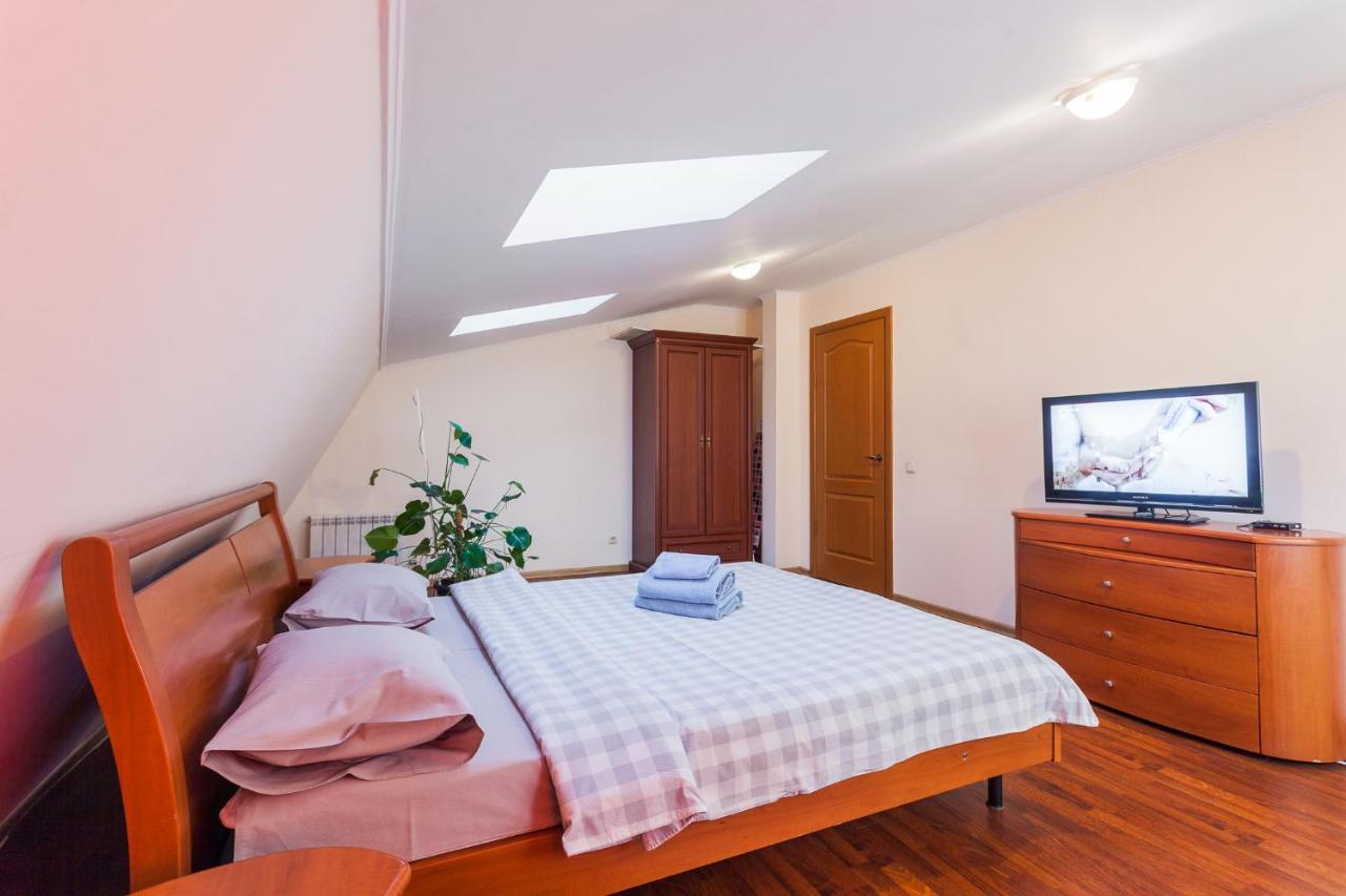 Apartment At Malaya Zhytomyrska 5 키예프 외부 사진